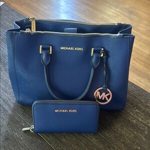 Michael Kors Navy Tote and Wallet Set